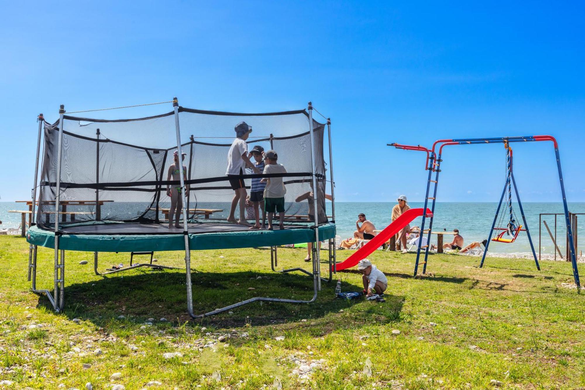 Отель Папа-Дом Gudauta Exteriör bild